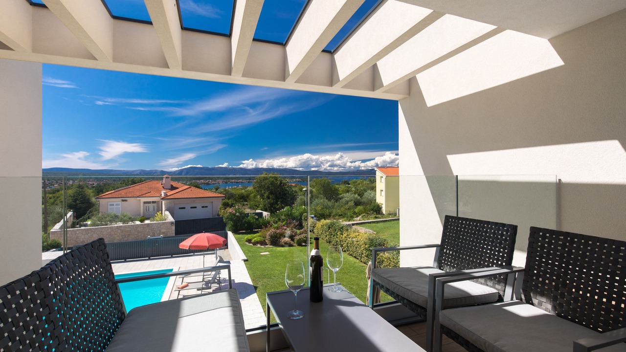 Photo of Patio Balcony in Malinska-Dubasnica