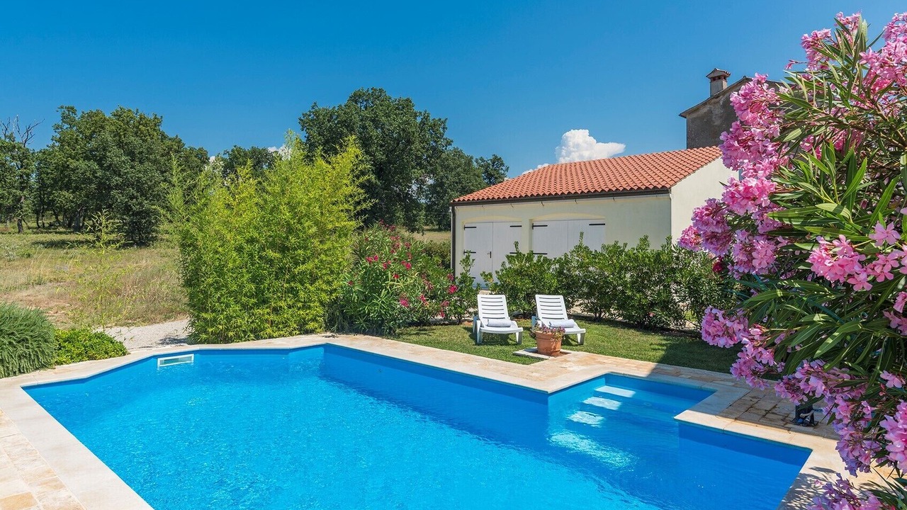 Photo of Outdoor in Cervar