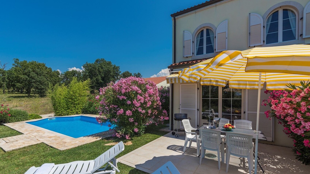 Photo of Outdoor in Cervar