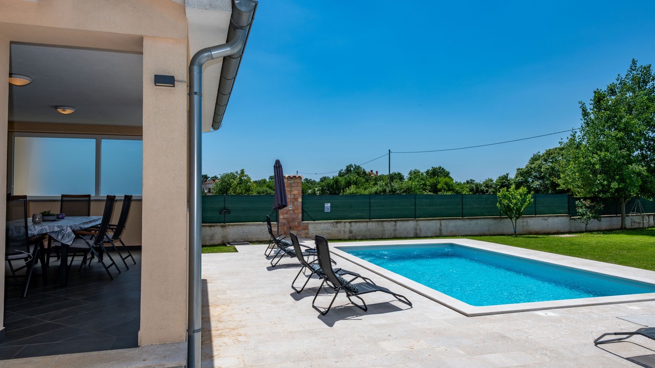 Photo of Outdoor in Cere