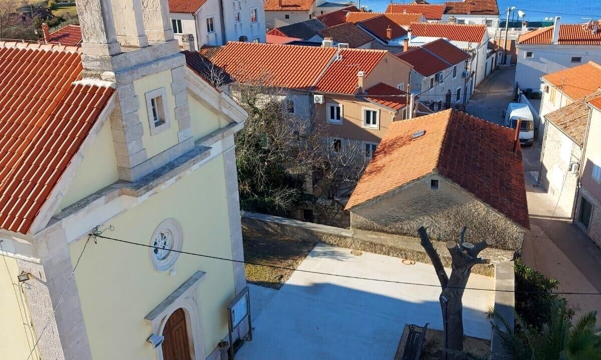 Photo of Outdoor in Petrcane