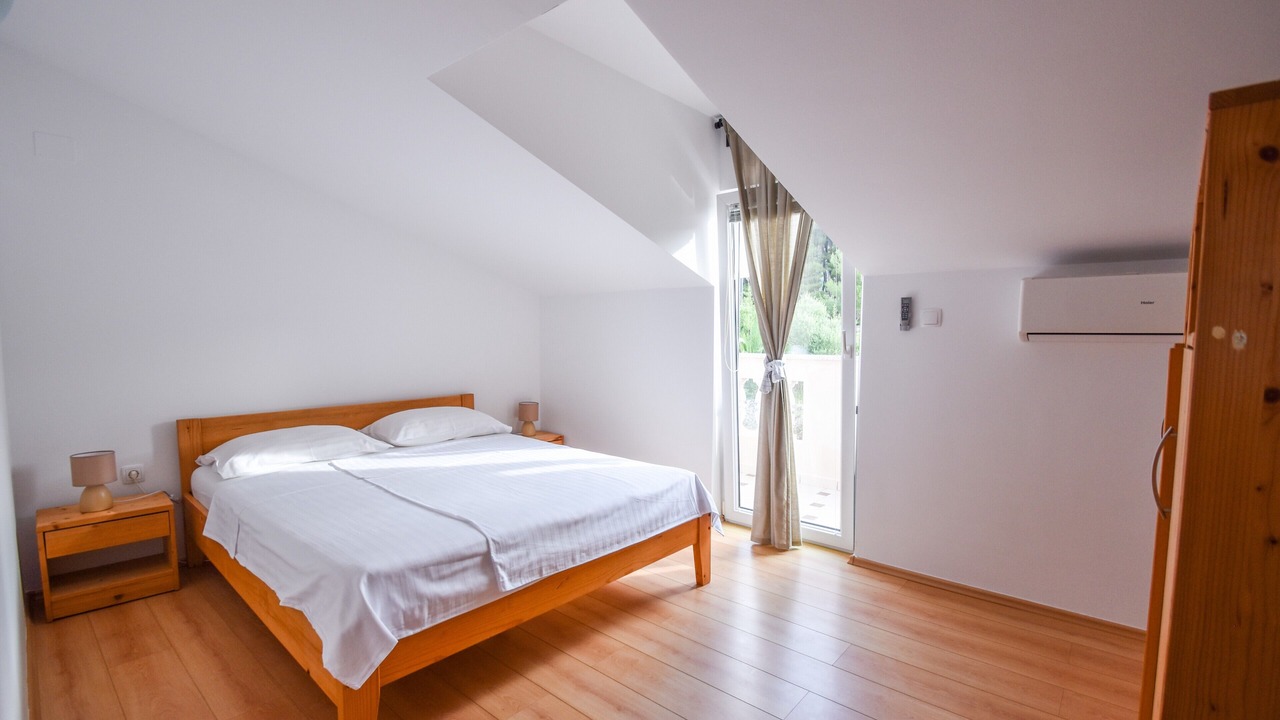 Photo of Bedroom in Banjol