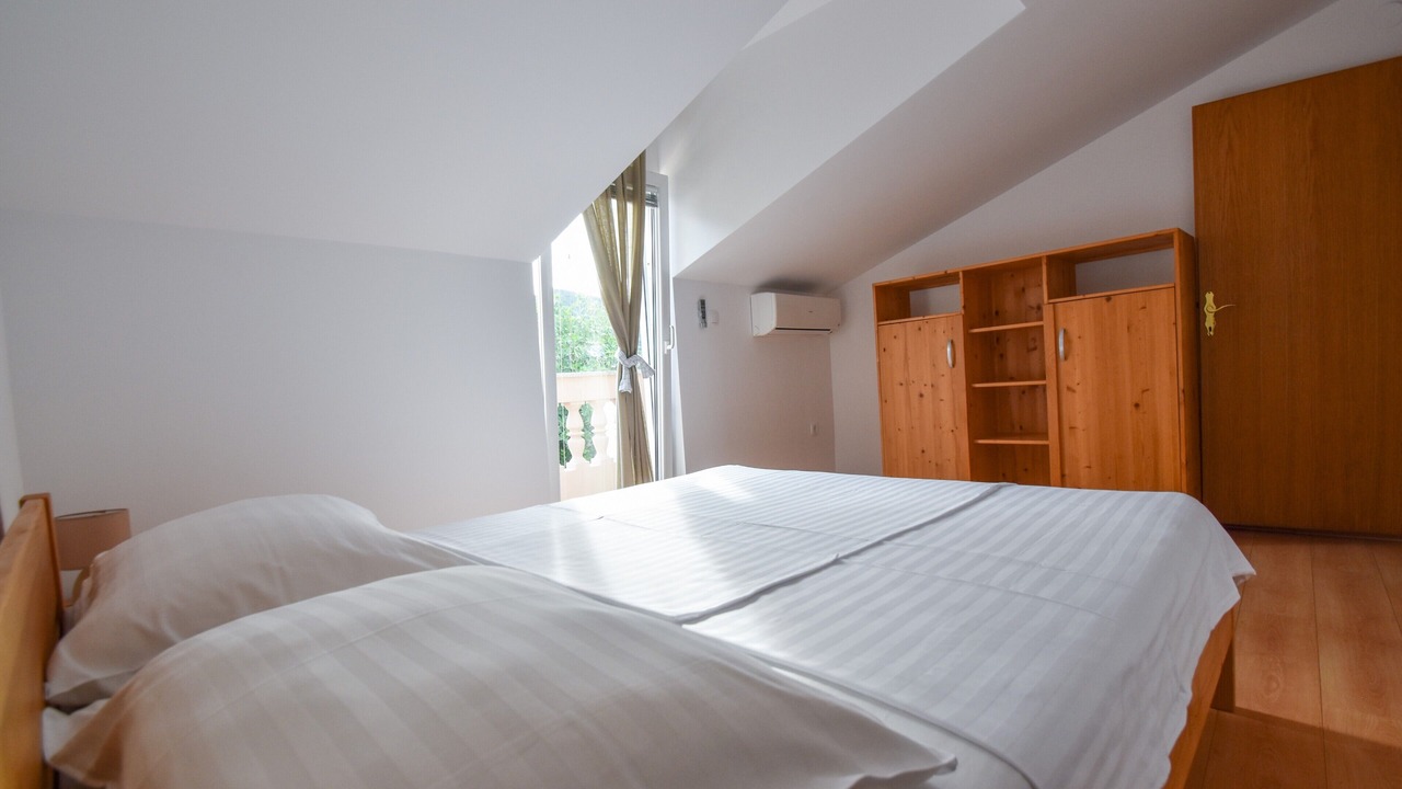 Photo of Bedroom in Banjol