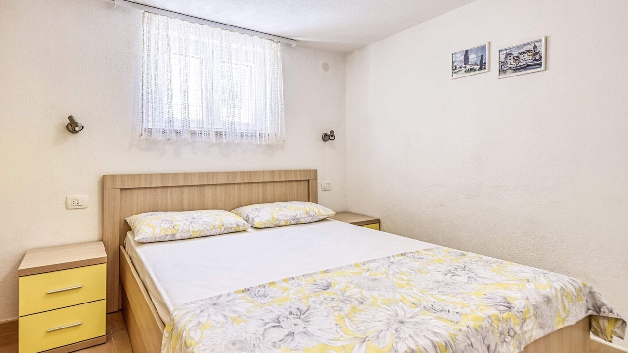 Photo of Bedroom in Povlja
