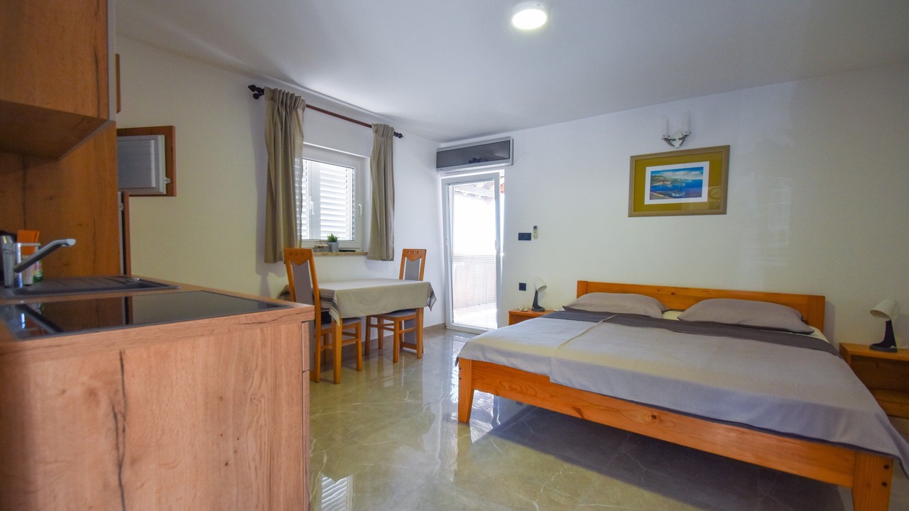 Photo of Bedroom in Banjol
