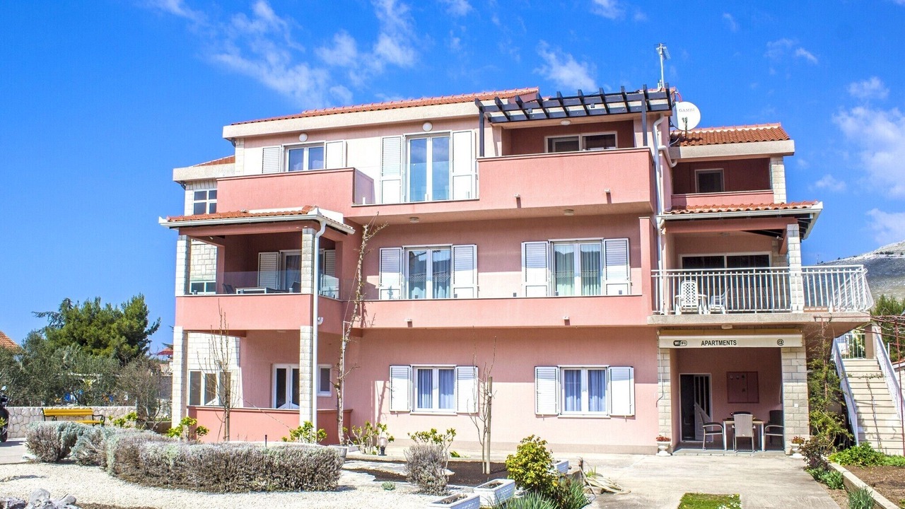 Photo of Outdoor in Grebastica
