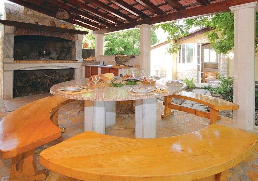 Photo of Outdoor in Rudine