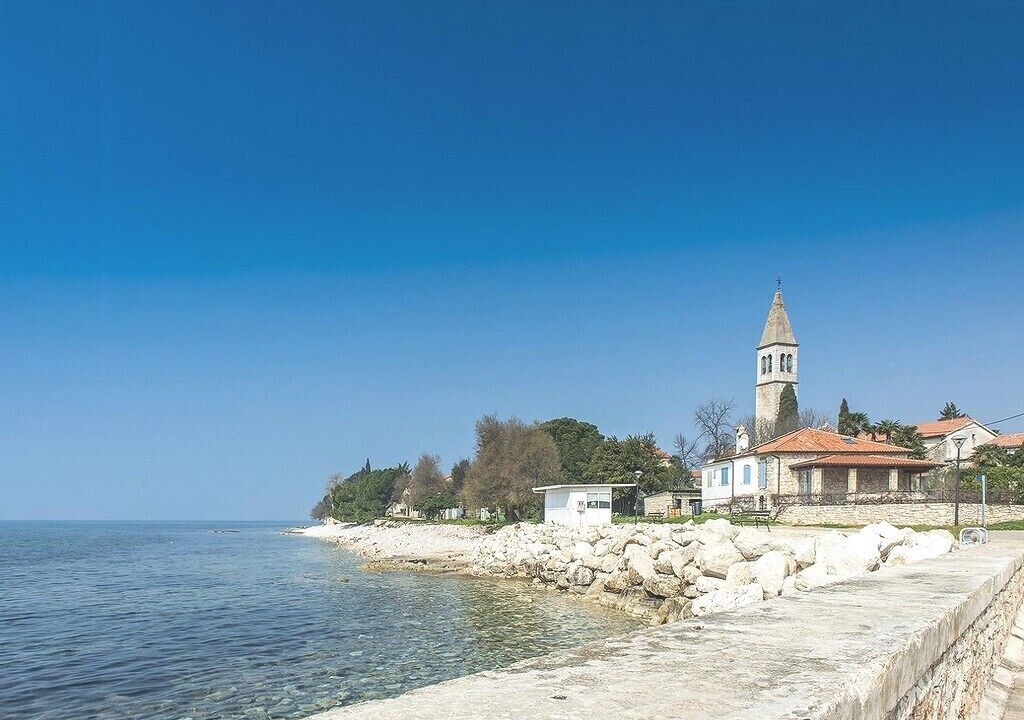 Photo of Others in Lovrecica