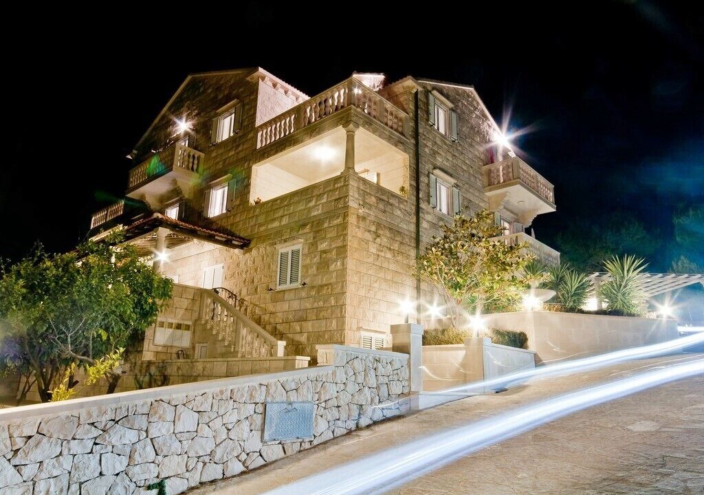 Photo of Outdoor in Sumartin
