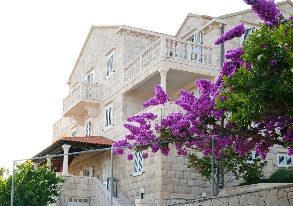 Photo of Outdoor in Sumartin