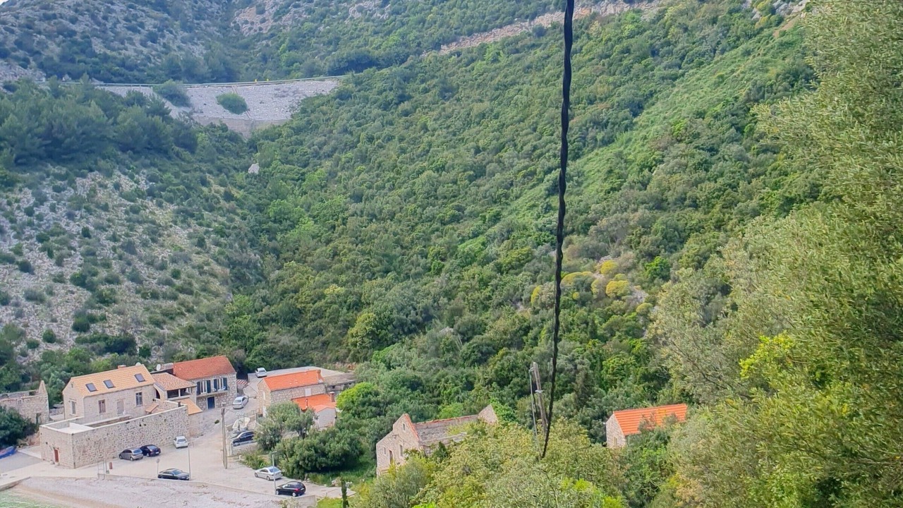Photo of Others in Brsecine