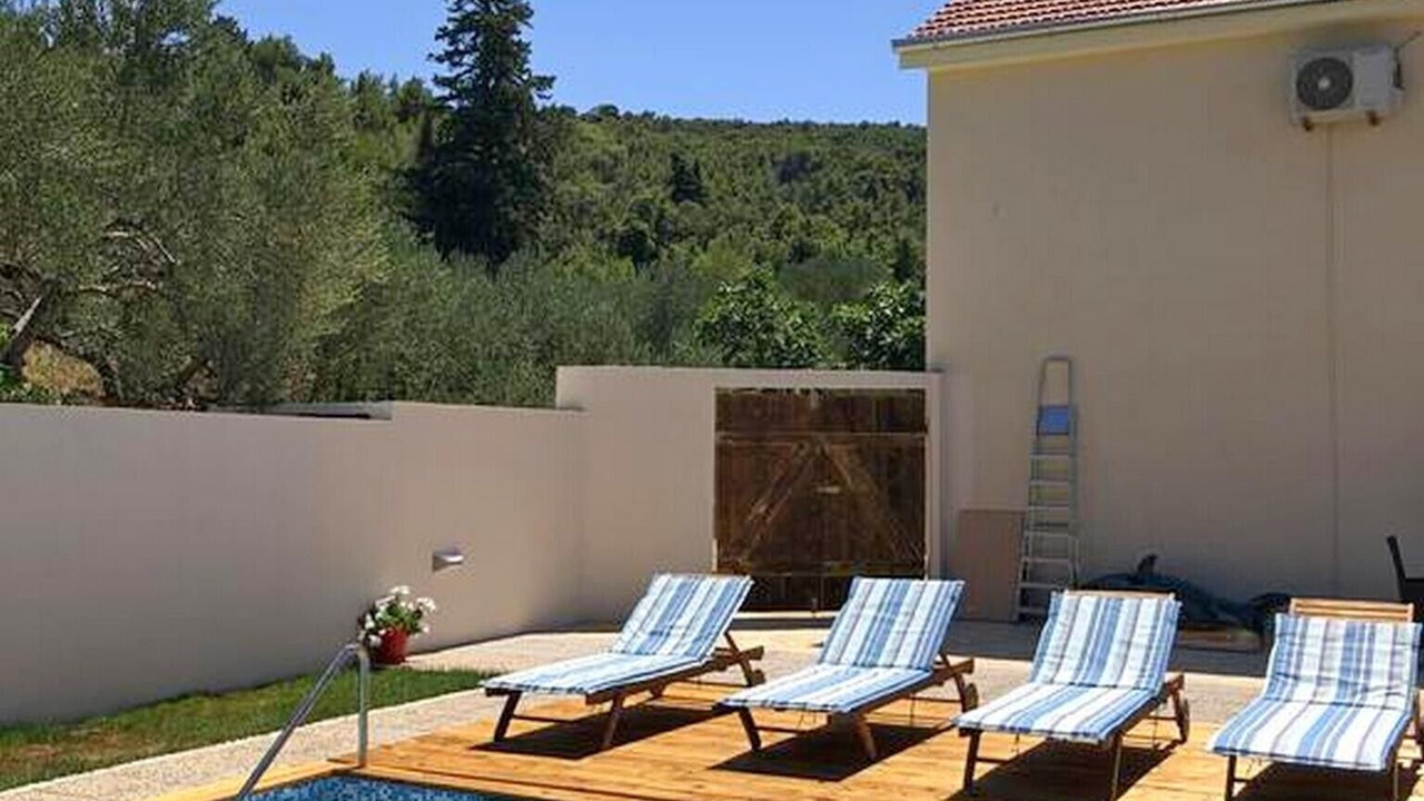 Photo of Outdoor in Dol