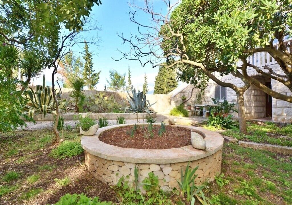 Photo of Outdoor in Sumartin