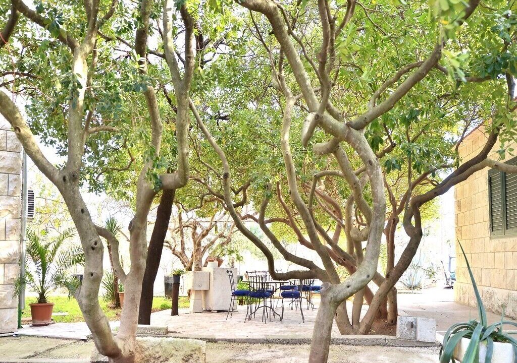Photo of Patio Balcony in Sumartin