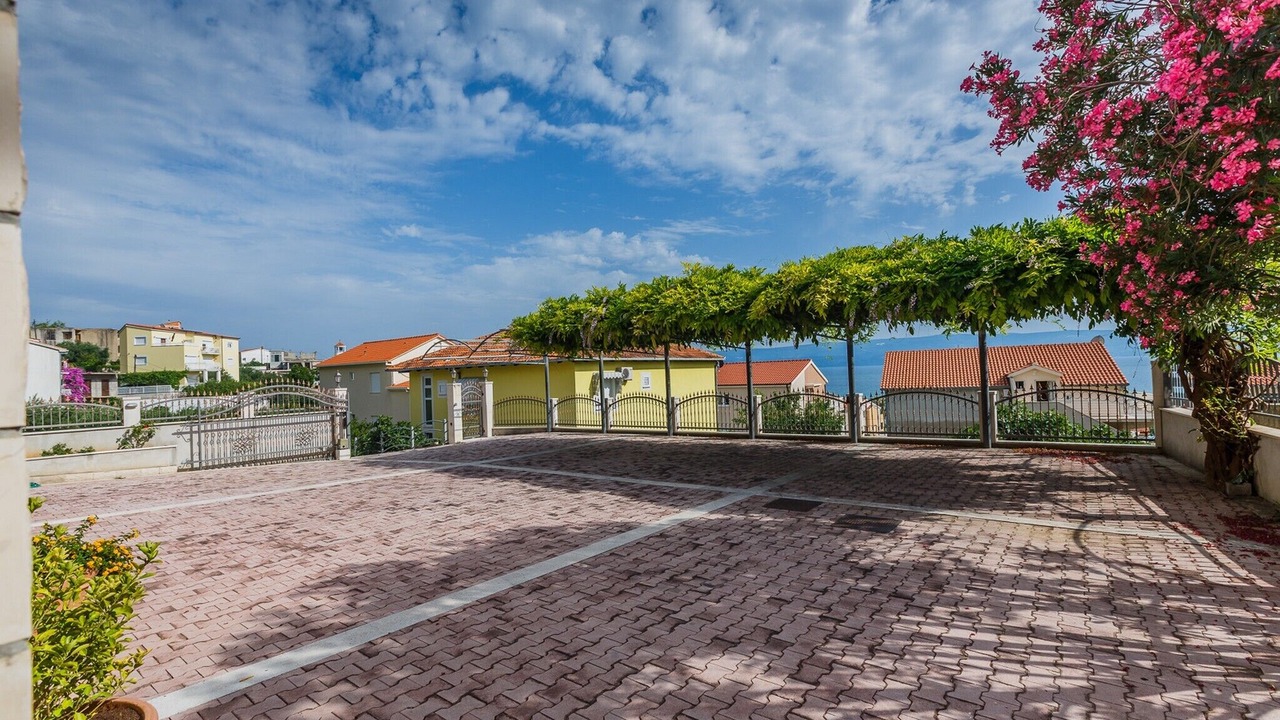 Photo of Outdoor in Duce