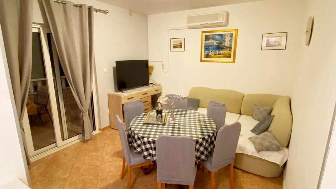 Photo of Livingroom in Mirce