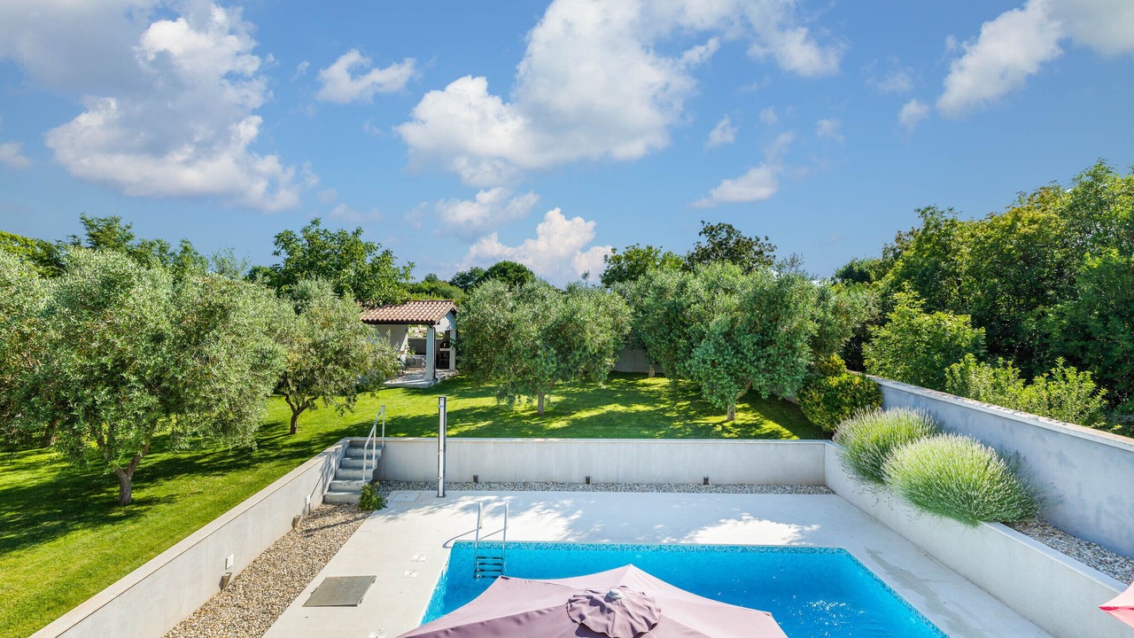 Photo of Outdoor in Valbandon