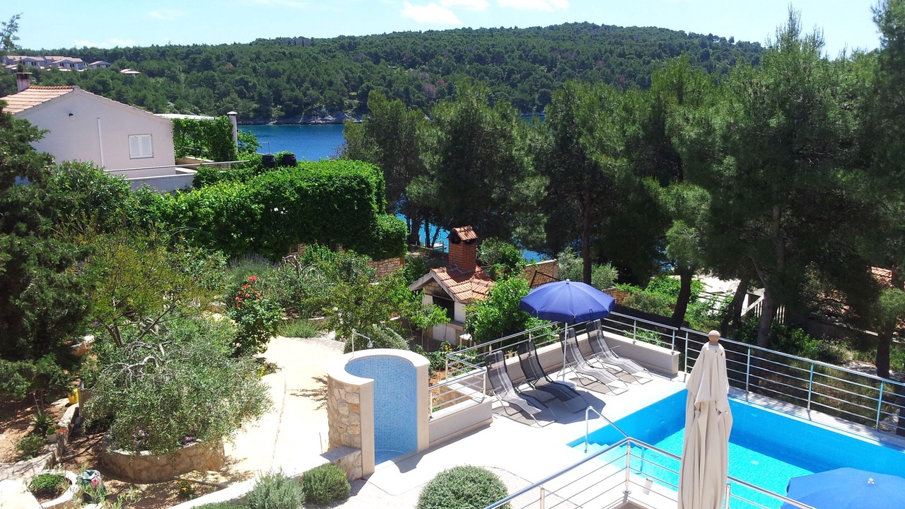 Photo of Outdoor in Cove Osibova (Milna)