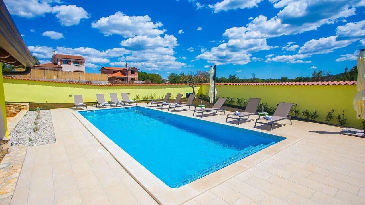 Photo of Outdoor in Musalez