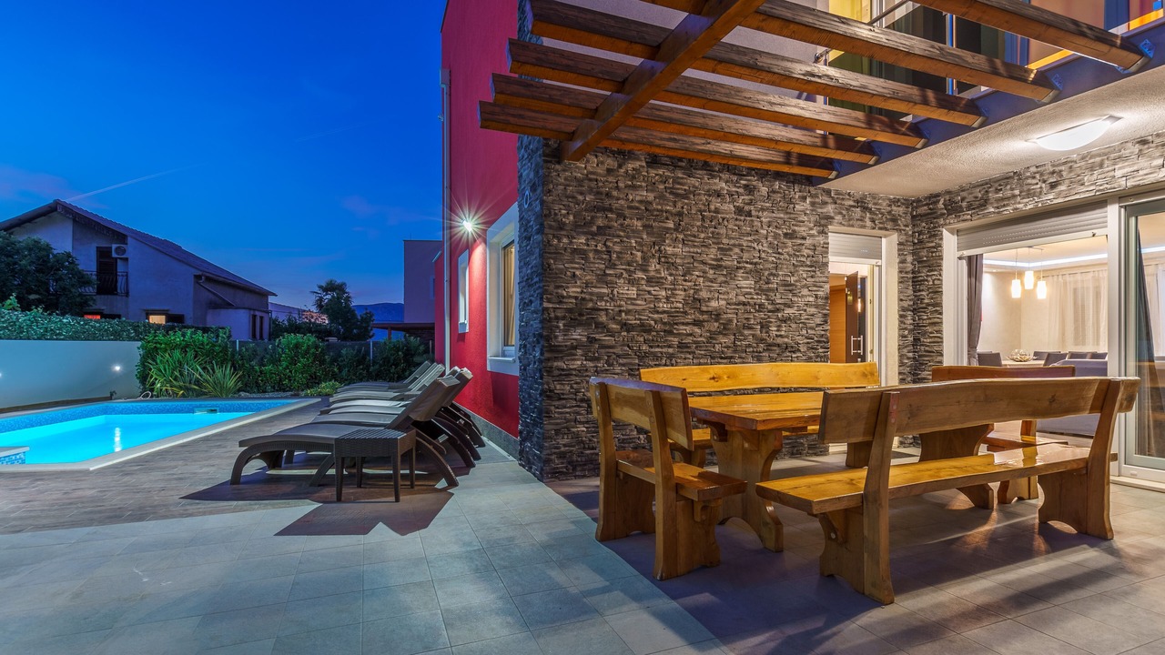Photo of Outdoor in Slatine