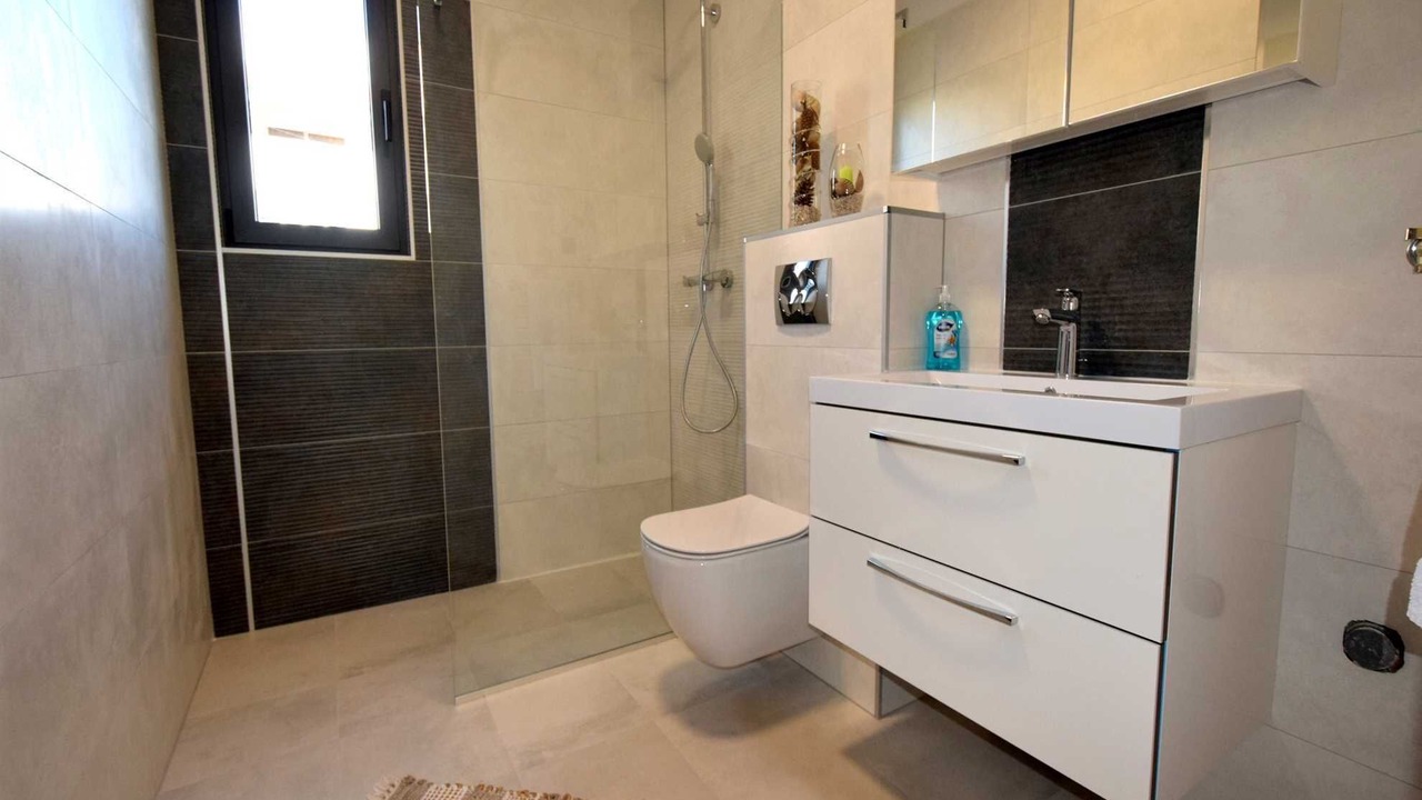 Photo of Bathroom in Porat