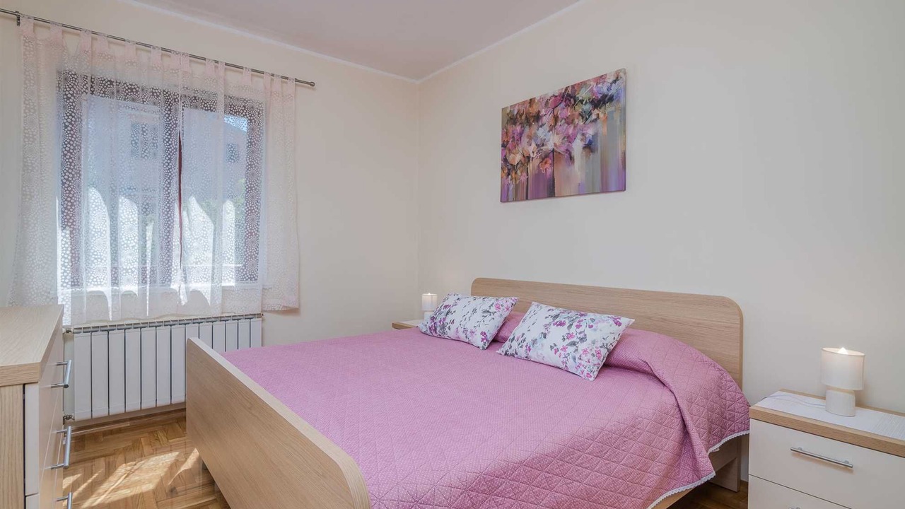 Photo of Bedroom in Porat