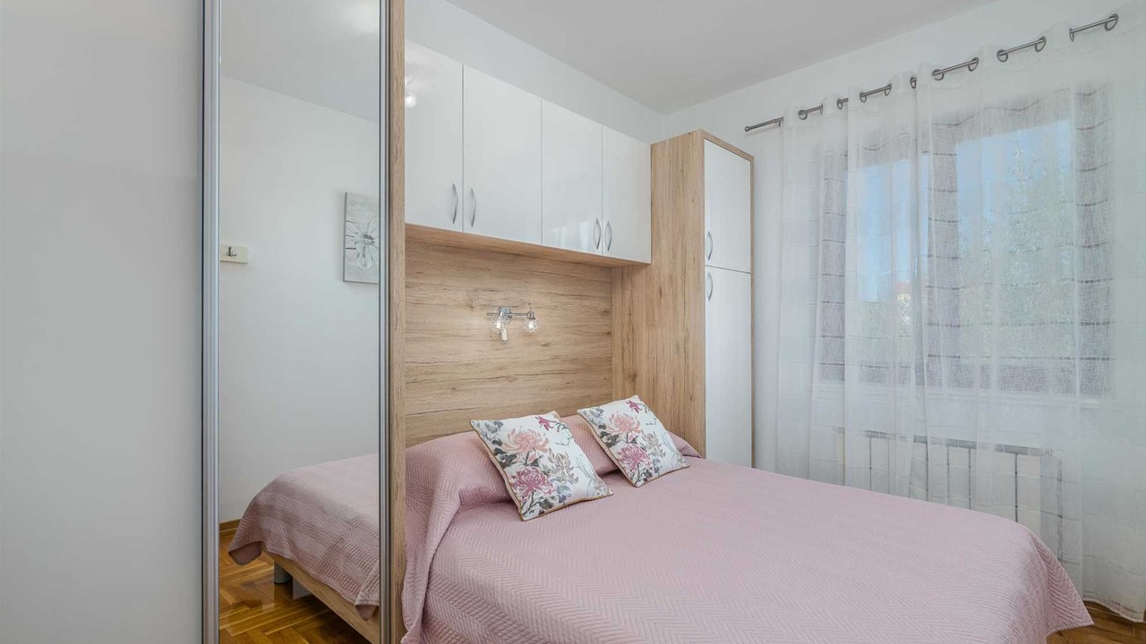 Photo of Bedroom in Porat