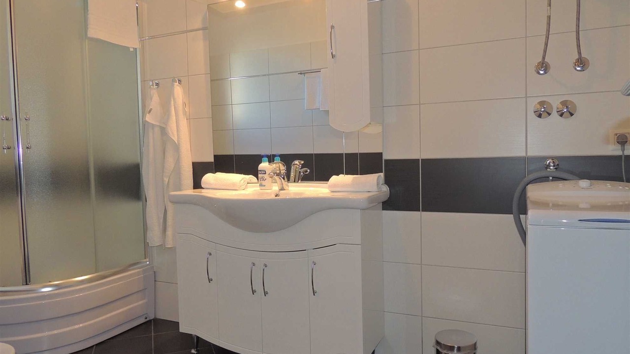 Photo of Bathroom in Gabonjin