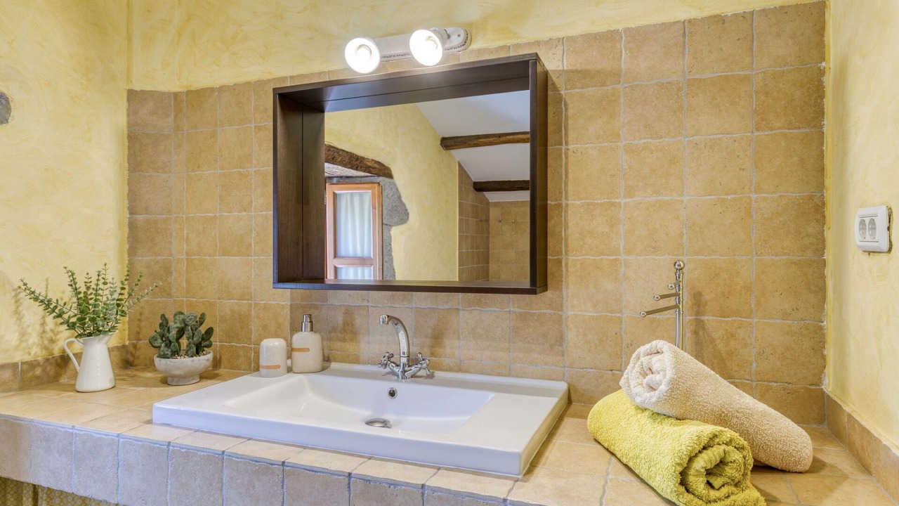 Photo of Bathroom in Grabri