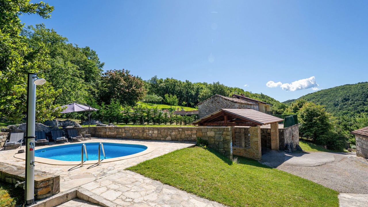 Photo of Outdoor in Grabri