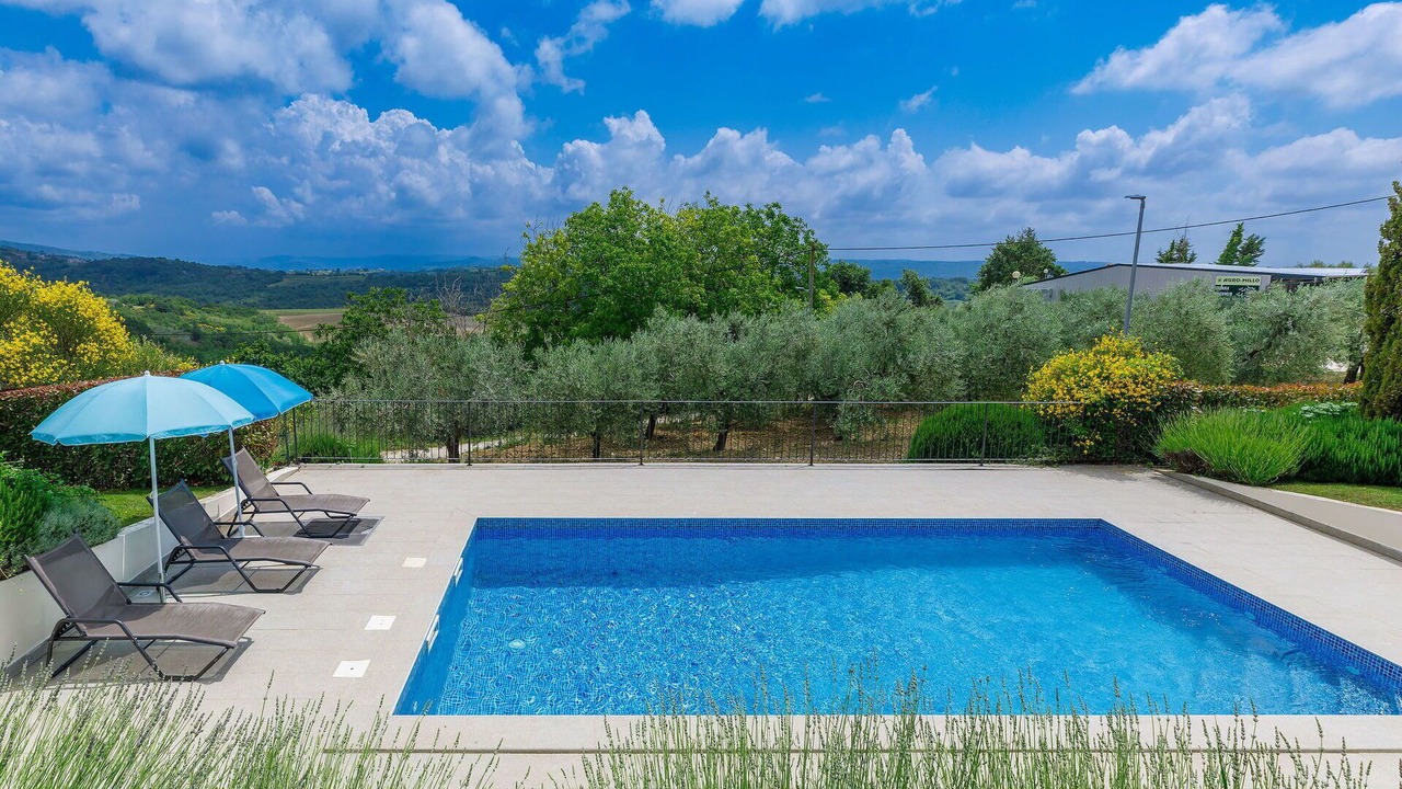 Photo of Outdoor in Baredine