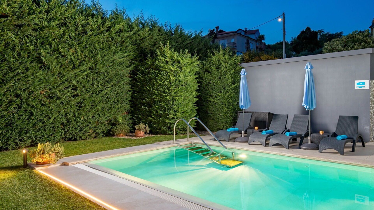 Photo of Outdoor in Rubesi