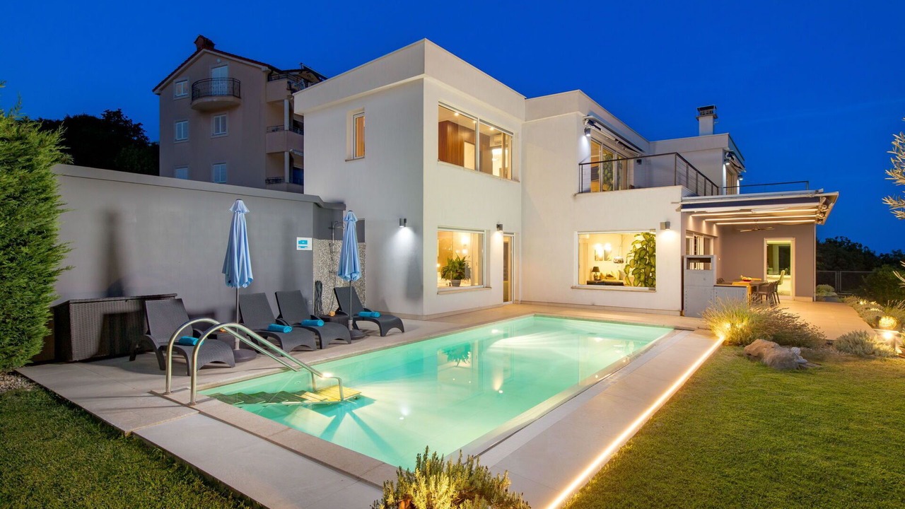 Photo of Outdoor in Rubesi