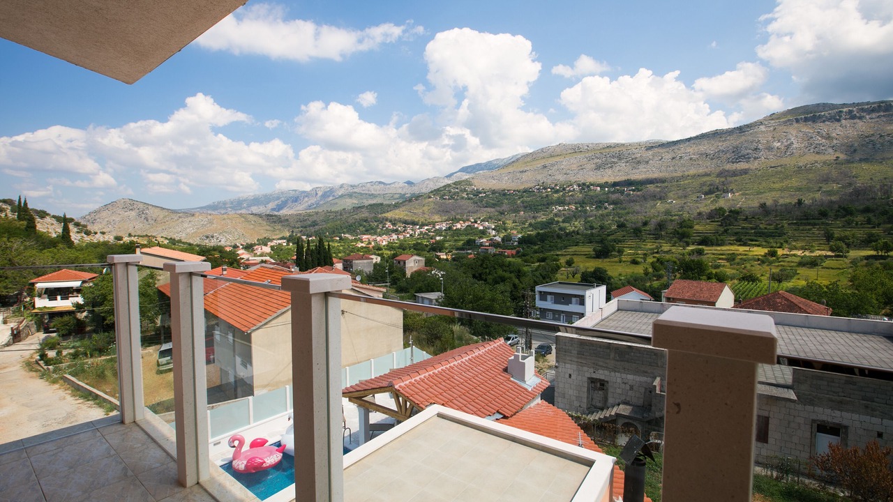 Photo of Patio Balcony in Srinjine