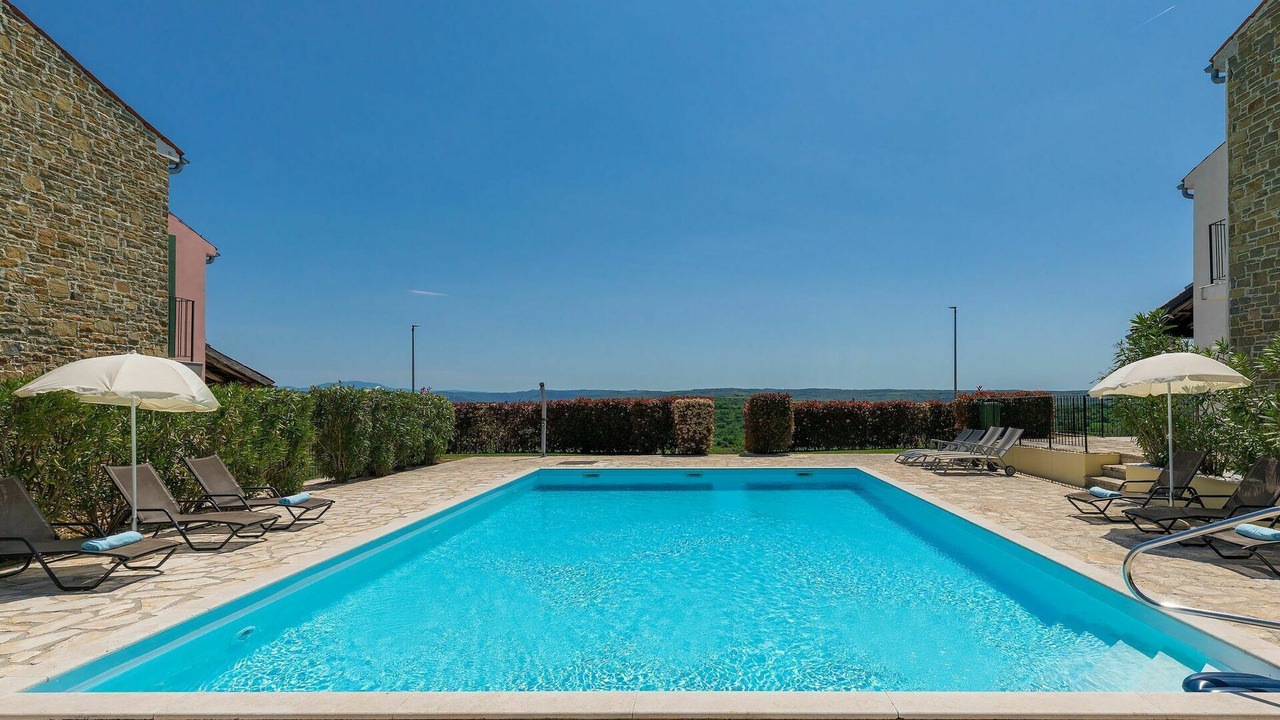 Photo of Outdoor in Baredine