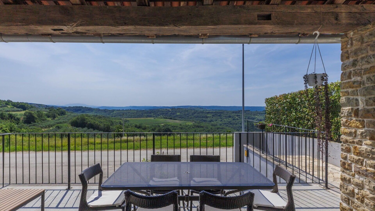 Photo of Outdoor in Baredine