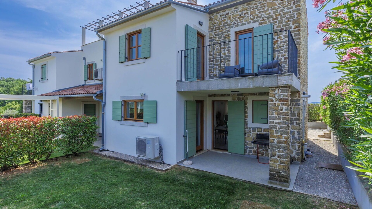 Photo of Outdoor in Baredine