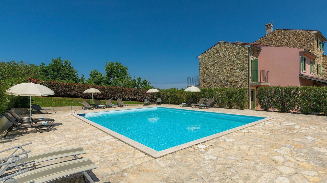 Photo of Outdoor in Baredine