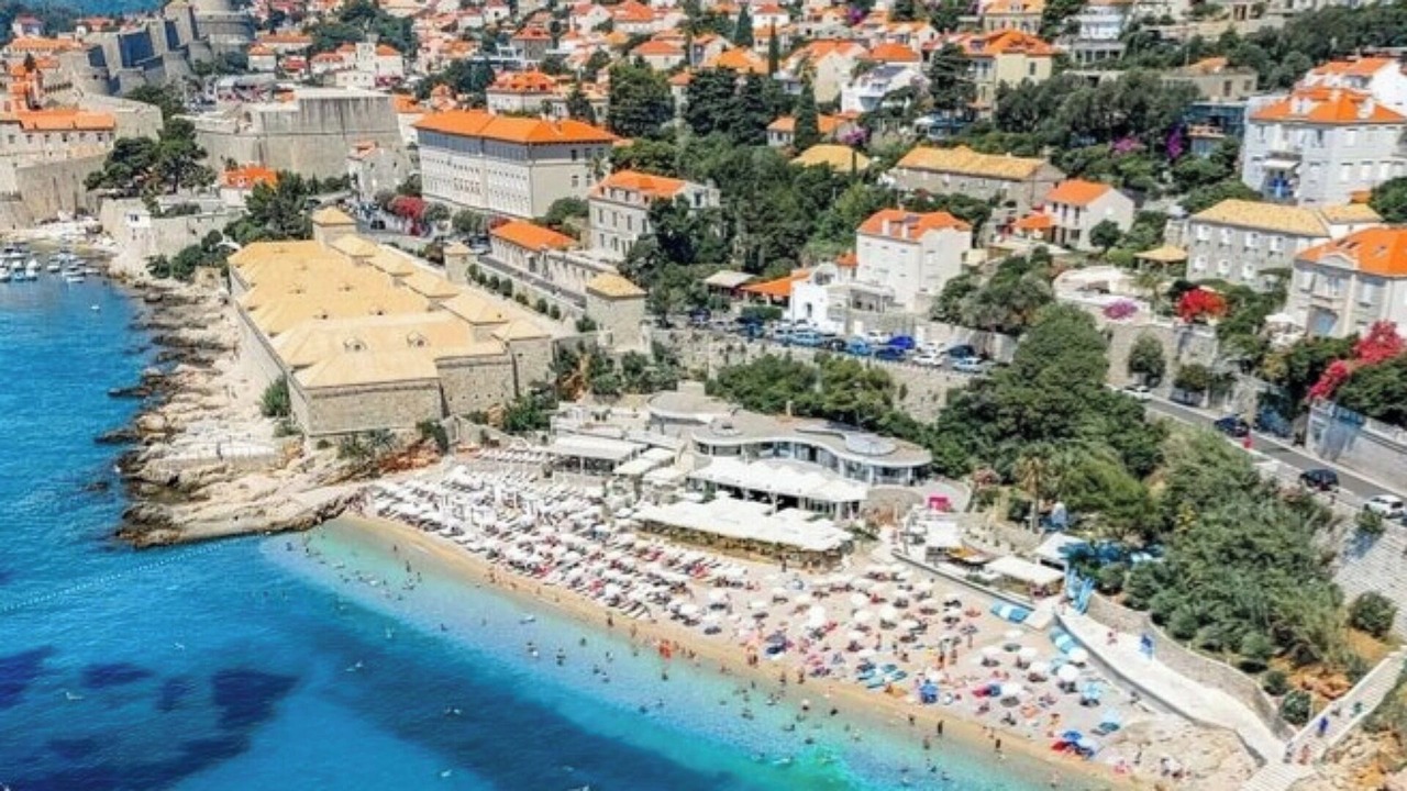 Photo of Others in Ploce