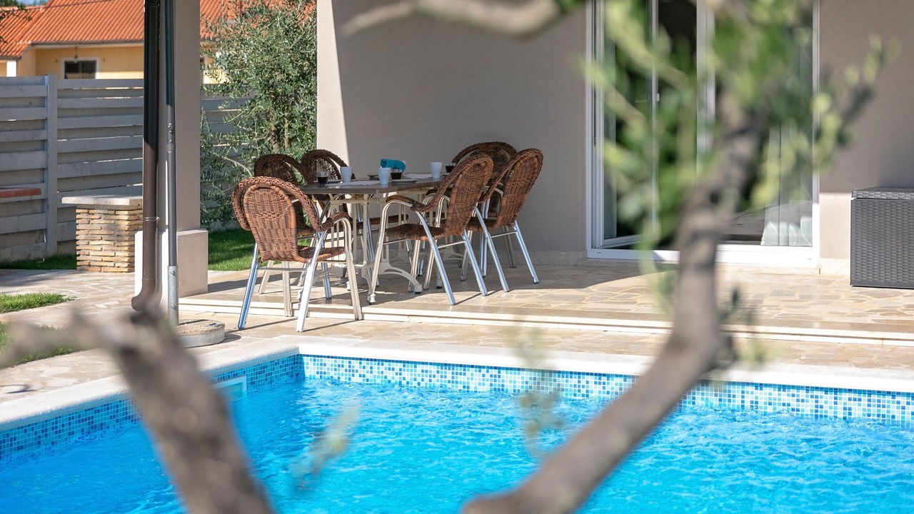 Photo of Outdoor in Tinjan