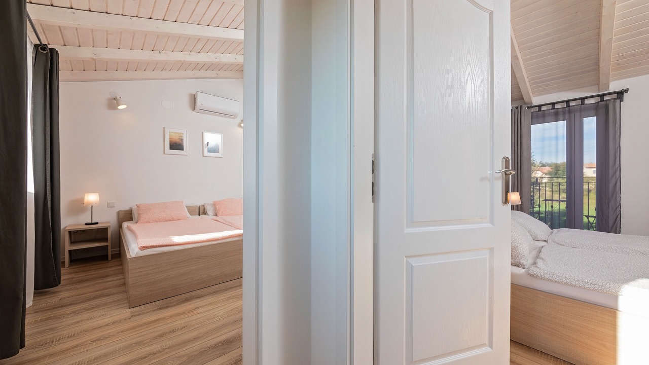 Photo of Bedroom in Tinjan