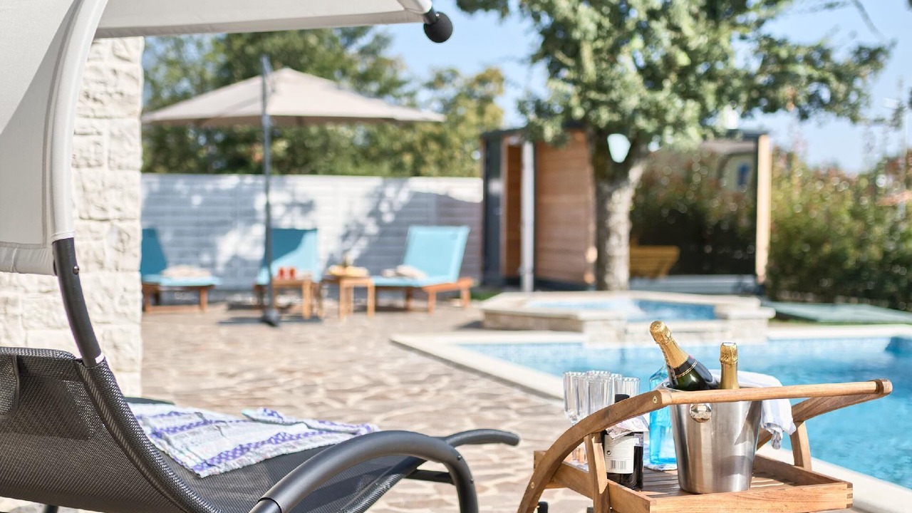 Photo of Outdoor in Muzini