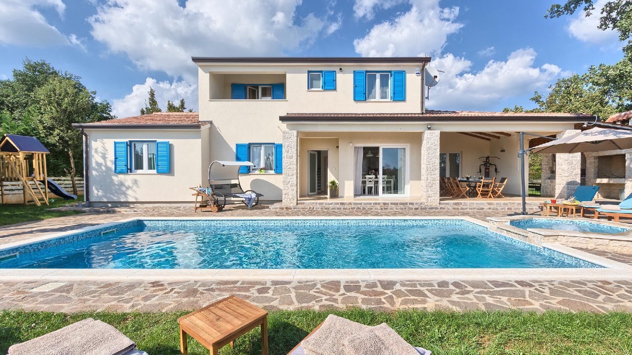 Photo of Outdoor in Muzini