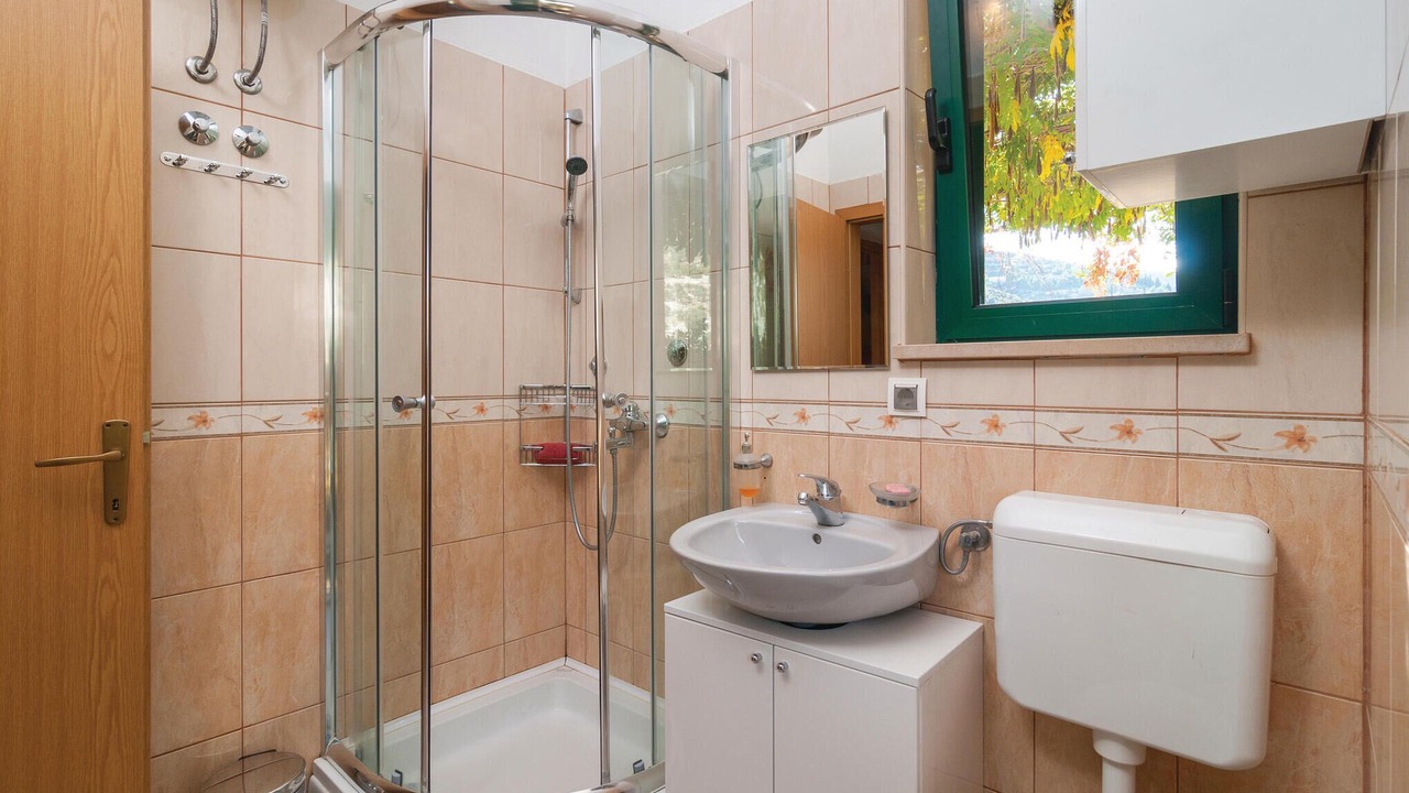 Photo of Bathroom in Dol