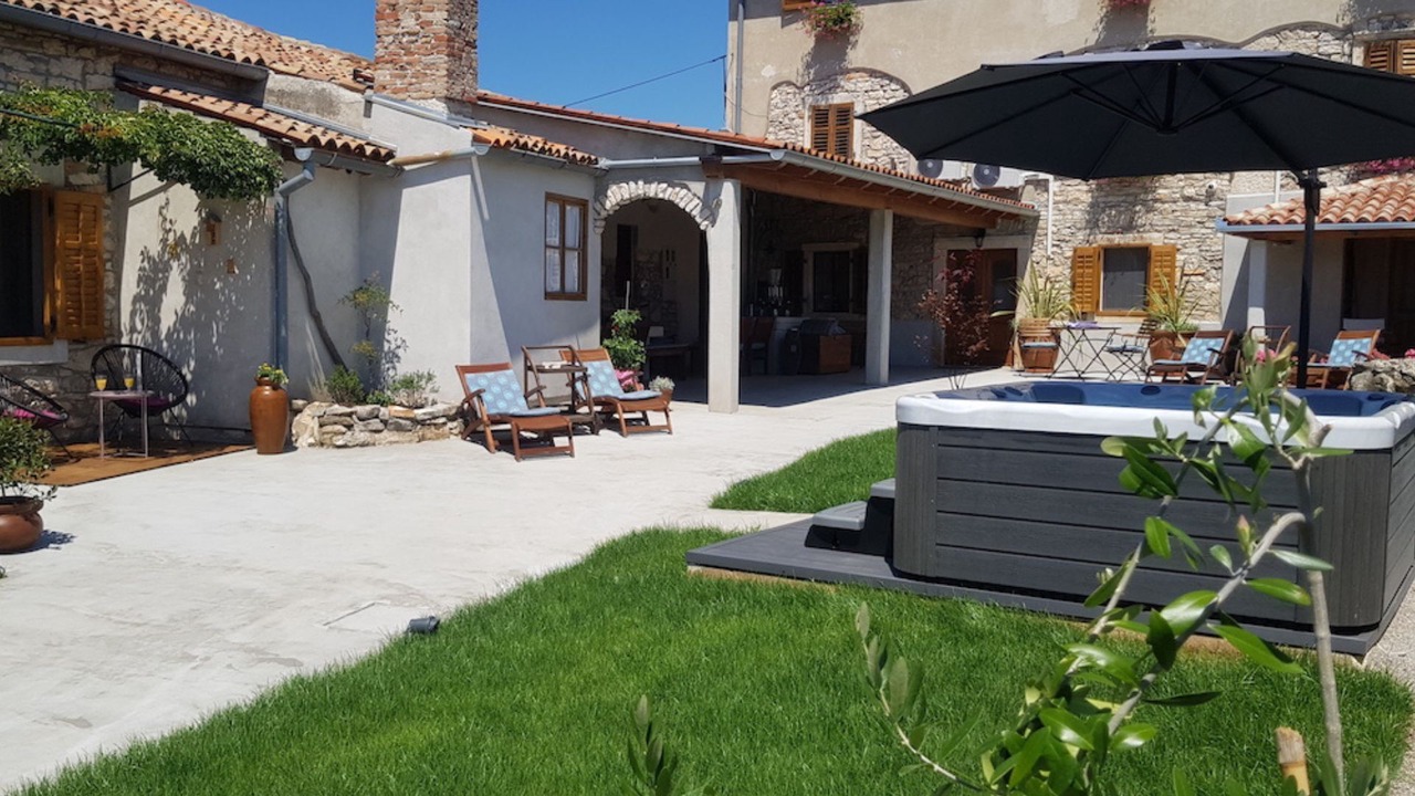 Photo of Outdoor in Loborika