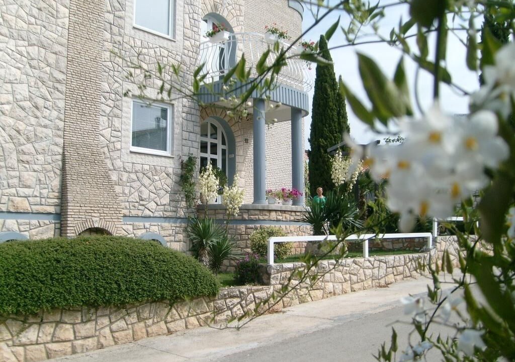 Photo of Outdoor in Borik