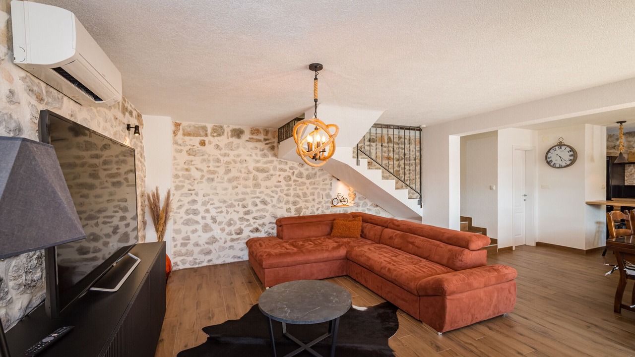 Photo of Livingroom in Sukosan