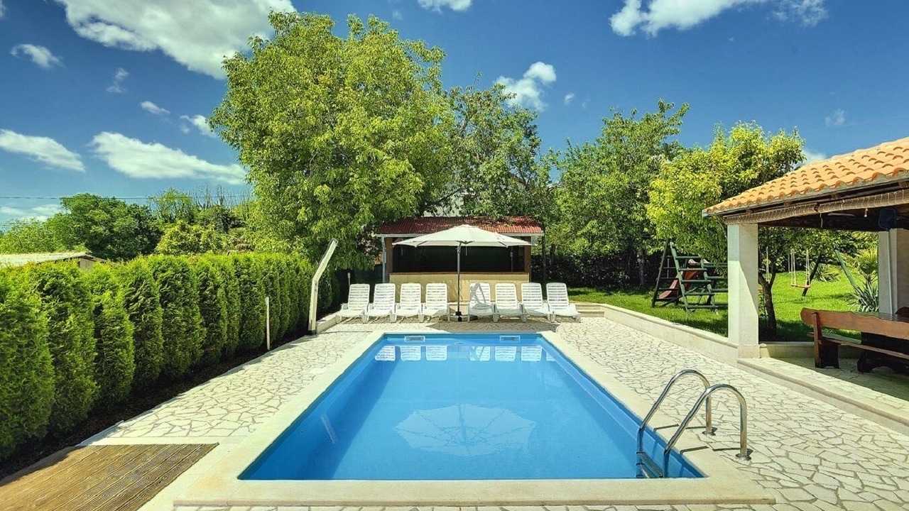 Photo of Outdoor in Lindar