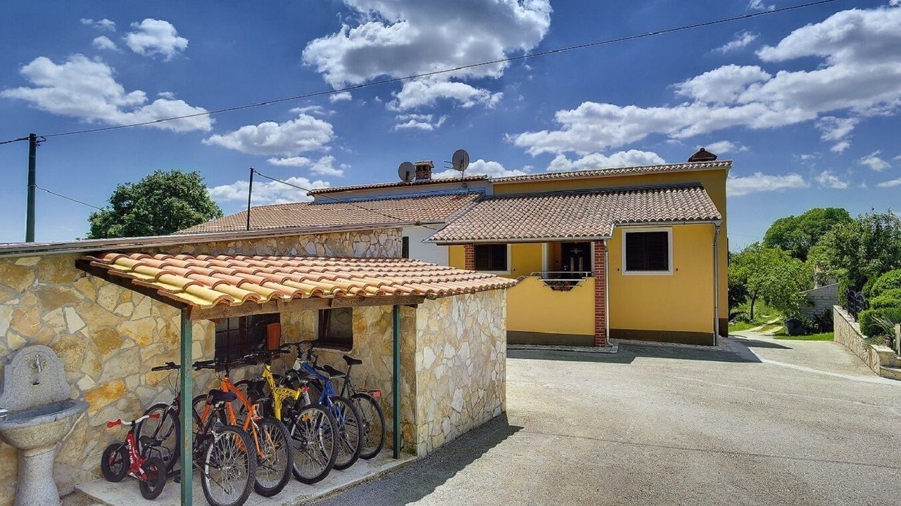 Photo of Outdoor in Lindar