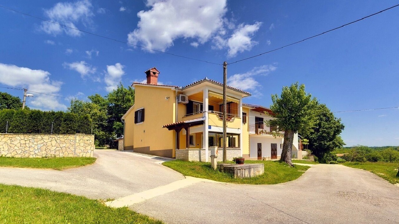 Photo of Outdoor in Lindar
